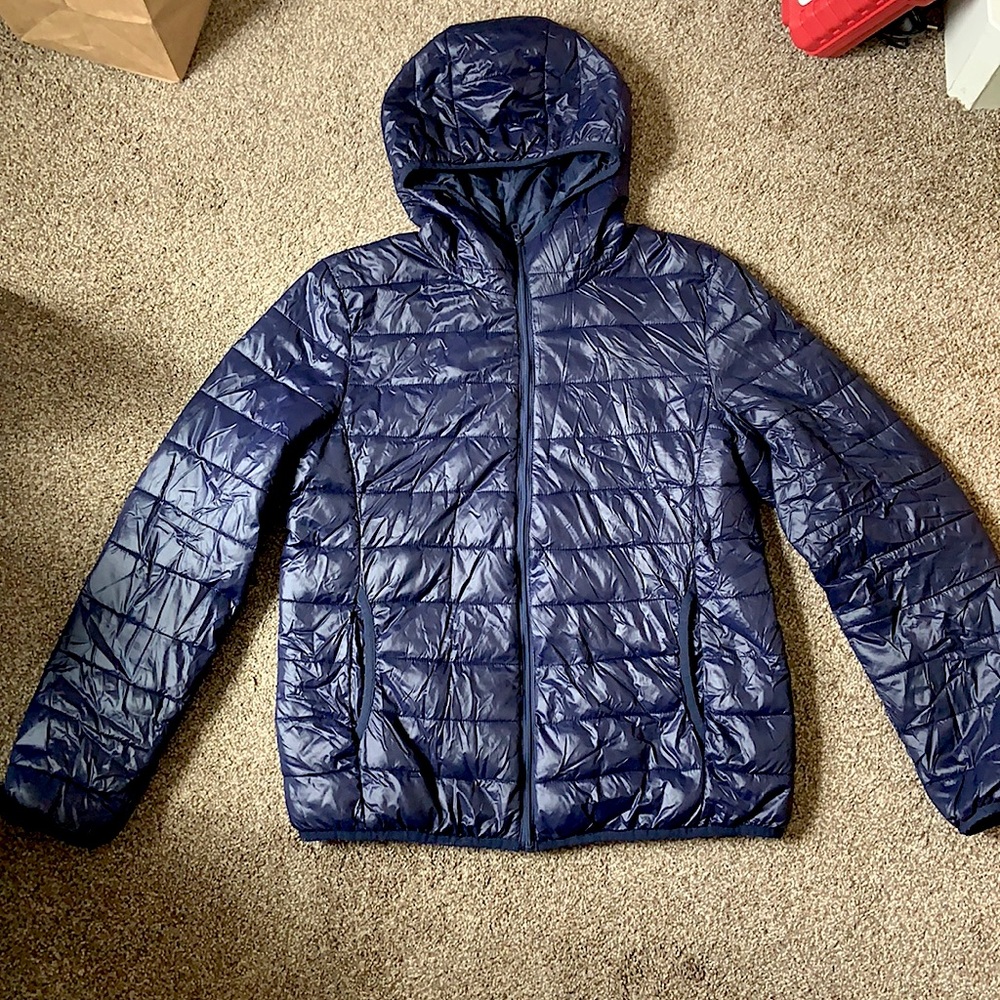 Navy blue puffer jacket